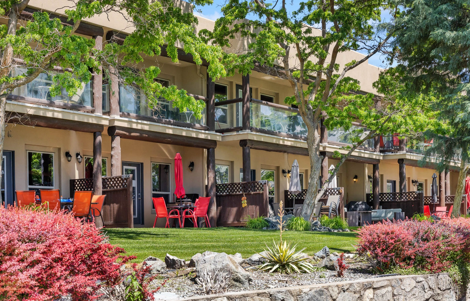 Townhouses with Landscaped Gardens and Lawns
